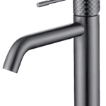 Stijlvolle lage wastafelkraan in black gun metal, ontworpen voor gebruik bij een badmeubel met wastafel. Voorzien van een duurzame PVD-coating, 5 jaar garantie en verkrijgbaar in 5 kleuren.