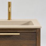 Modern donker eiken badkamermeubel 160 cm met twee lades en mat witte mineraalstenen wastafel