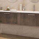 Hangend donker eiken badkamermeubel 120 cm met twee lades en dubbele mat beige mineraalstenen wastafel