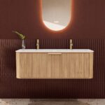 Rond naturel eiken badkamermeubel 120 cm met groevenfront en dubbele mat witte solid surface wastafel