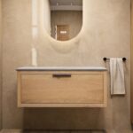 Modern naturel eiken badkamermeubel 100 cm met enkele lade, vlak front en grijs limestone blad met witte waskom