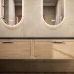 Hangend donker eiken wastafelmeubel 200 cm met enkele lade en solid surface blad met waskom