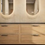 Hangend donker eiken wastafelmeubel 200 cm met dubbele lade en solid surface blad met waskom