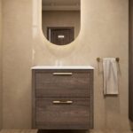 Hangend naturel eiken wastafelmeubel 70 cm met twee lades, vlak front en solid surface waskom