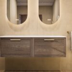 Naturel eiken badkamermeubel 140 cm met vlak front, solid surface blad en twee ronde witte waskommen