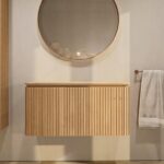 Rond hangend naturel eiken badkamermeubel 100 cm met afgeronde hoeken, groevenfront en eiken wastafelblad