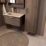 Modern donker eiken badkamermeubel 80 cm met één lade en Mat Beige mineraalstenen wastafel