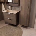 Modern donker eiken badkamermeubel 80 cm met twee lades en Mat Beige mineraalstenen wastafel