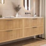 Hangend naturel eiken badkamermeubel 160 cm met twee lades en dubbele mat witte mineraalstenen wastafel