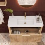 Rond naturel eiken badkamermeubel 100 cm met groevenfront en mat witte solid surface wastafel