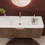 Rond donker eiken badkamermeubel 120 cm met groevenfront en mat witte solid surface wastafel