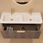 Rond donker eiken wastafelmeubel 120 cm met vlak front en dubbele mat witte solid surface wastafel