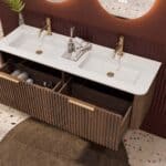 Rond donker eiken badkamermeubel 140 cm met groevenfront en dubbele mat witte solid surface wastafel