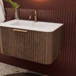 Rond hangend donker eiken badkamermeubel 80 cm met groevenfront en mat witte solid surface wastafel
