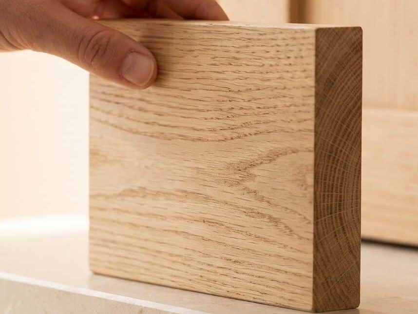 Eiken Staal In Hand Aspect Ratio 4 3