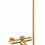 Luxe thermostatische bad/douchekraan in geborsteld goud met duurzame PVD-coating. Geleverd als complete set met handdouche, doucheslang en wandhaak. Verkrijgbaar in 5 kleuren.