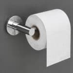 Strakke toiletrolhouder uit de Grav serie, uitgevoerd in chroom. Voor wandmontage. De afwerking sluit exact aan bij de chroom afwerking van de Van Heck kranen.