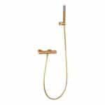 Thermostatische douchekraan in geborsteld goud met duurzame PVD-coating, geleverd als complete set met handdouche, doucheslang van 180 cm en wandhouder. Uit de Riva Bella serie, verkrijgbaar in 6 kleuren en geleverd met 5 jaar garantie.