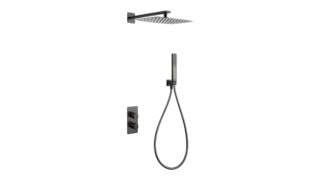 Thermostatische inbouw doucheset in black gun metal met duurzame PVD-coating, geleverd als complete set met handdouche en doucheslang, inclusief inbouwdeel. Uitgevoerd met muuraansluiting. Onderdeel van de Genève serie, uitgevoerd in massief messing