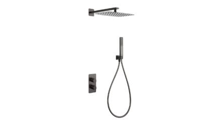 Thermostatische inbouw doucheset in black gun metal met duurzame PVD-coating, geleverd als complete set met handdouche en doucheslang, inclusief inbouwdeel. Uitgevoerd met muuraansluiting. Onderdeel van de Genève serie, uitgevoerd in massief messing