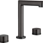 2-hendel wastafelkraan in black gun metal met duurzame PVD-coating. Onderdeel van de Genève serie, ambachtelijk uit één stuk massief messing vervaardigd en verkrijgbaar in 6 kleuren. Voorzien van 5 jaar garantie.
