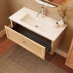 Modern naturel eiken badkamermeubel 100 cm met één lade en mat witte mineraalstenen wastafel