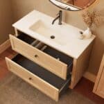Modern naturel eiken badkamermeubel 100 cm met twee lades en mat witte mineraalstenen wastafel