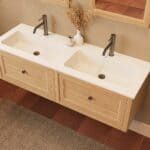 Modern naturel eiken badkamermeubel 140 cm met één lade en mat witte mineraalstenen wastafel